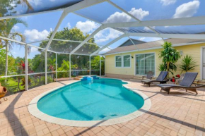 Alluring Largo Hideaway about 4 Miles to Beaches!